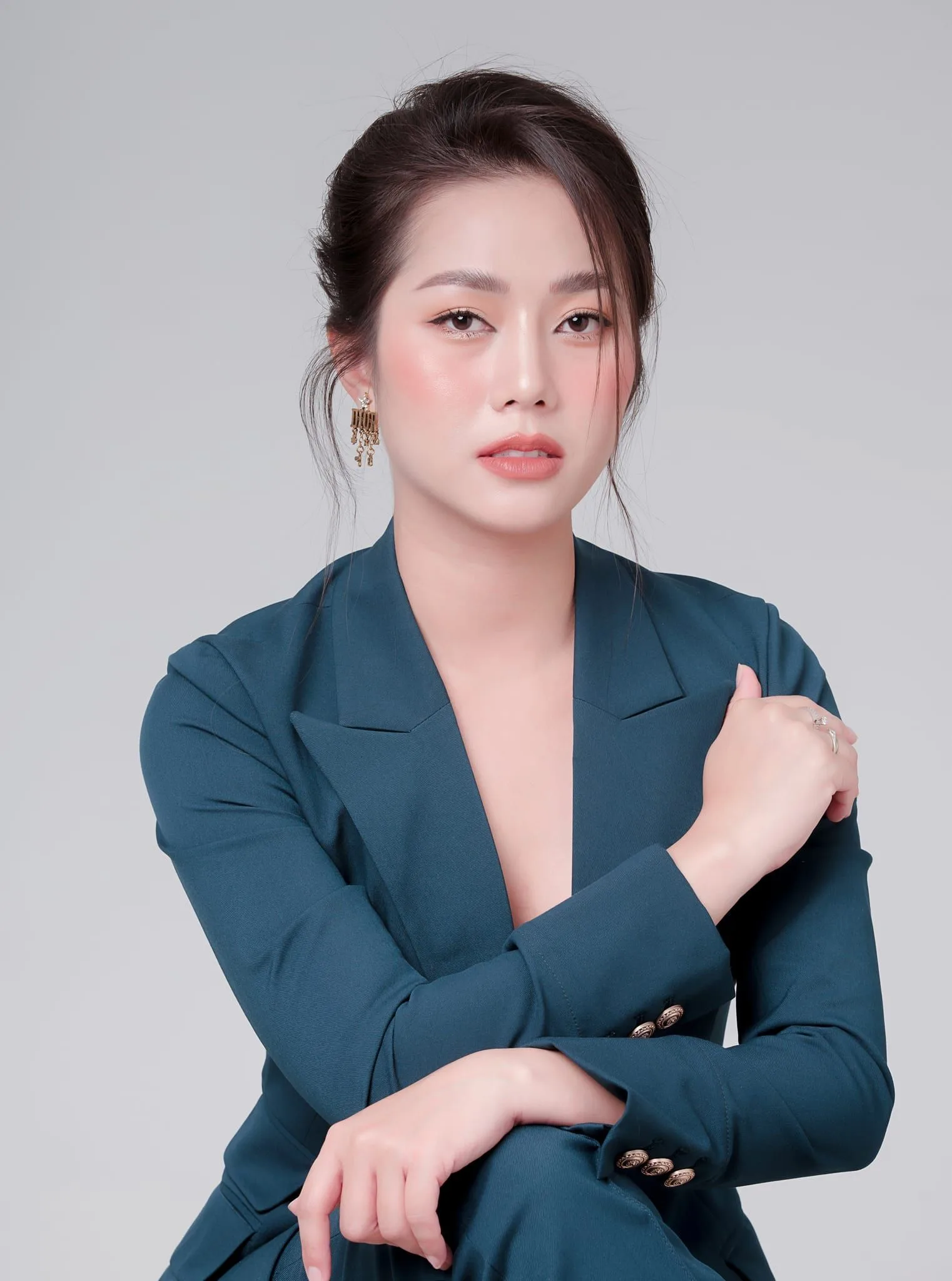 Portrait of Trần Thủy Tiên, founder of Young Group